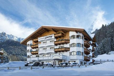 Savoy Dolomites Luxury Hotel (Wolkenstein) im Winter