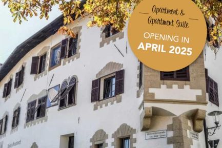 Ansitz Grustdorf (Appiano) in estate