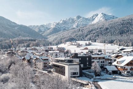 Alpinhotel (Olang / Oberolang) im Winter