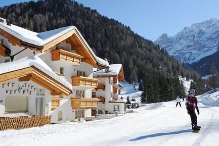 Hotel Somont (Wolkenstein) im Winter