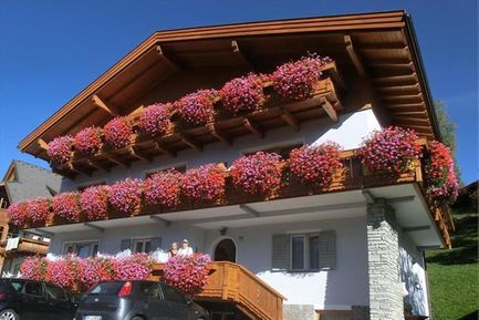 Haus Taschler (Dobbiaco) in estate