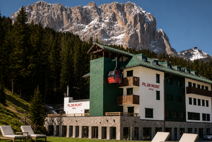 Hotel Fil da Mont  (Wolkenstein) im Sommer