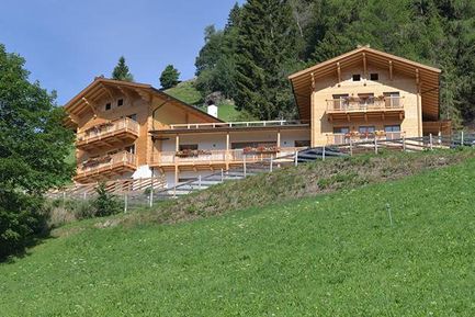 Residence am Kalchgruberhof  (Ulten / St. Walburg) im Sommer