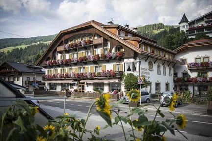 Edelweiß Apartments