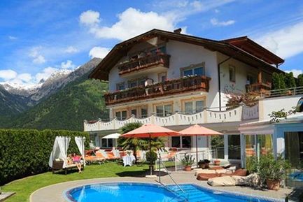 Wellnesshotel Grafenstein (Scena) in estate