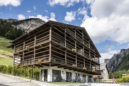 Cadepunt - The Dolomites Lodge