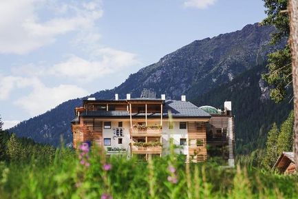 Hotel Ristorante Waldheim (Martello) in estate