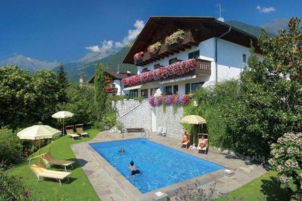 Garni Taubenthaler  (Dorf Tirol) im Winter