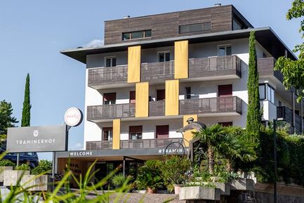 Hotel Traminerhof (Tramin) im Sommer