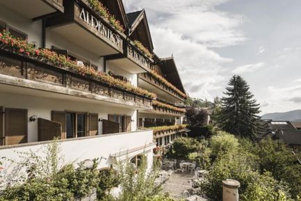 Hotel Alpenhof (Ultimo / S. Valburga) in estate