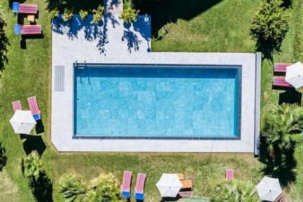 Hotel & Residence Traubenheim (Nals) im Sommer