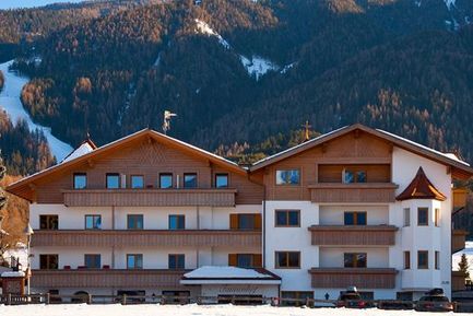 Hotel Tannenhof (Brunico / Riscone) in inverno