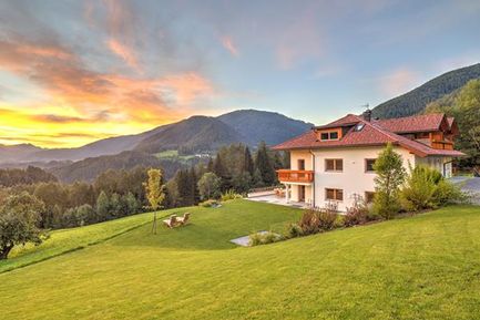 Apartments Unterguggenberg (St. Lorenzen) im Sommer