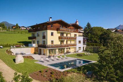 Residence Schiestlhof (Natz-Schabs) im Sommer