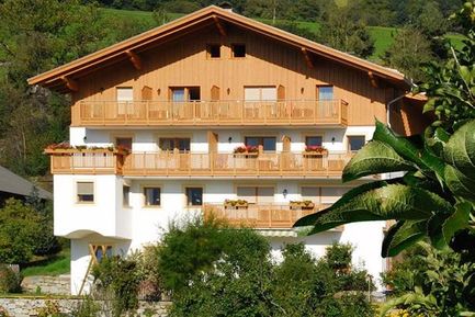 Pension Huberhof (Feldthurns) im Sommer