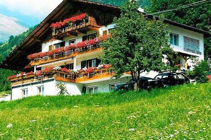 Haus Rufinatscha (Tubre) in estate