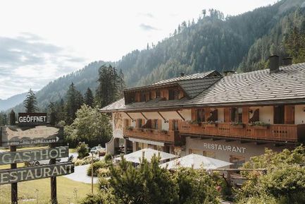 Hotel Steinerhof (Prags / St. Veit) im Sommer