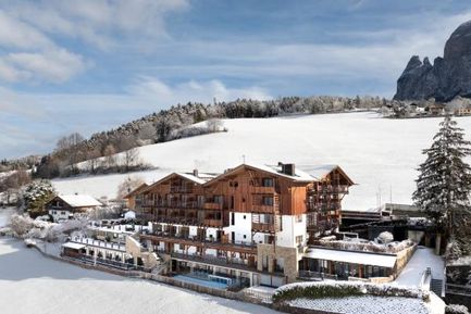 Hotel Emmy - five elements