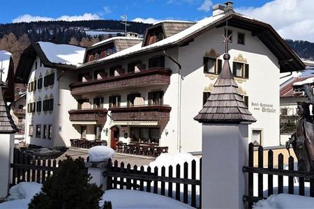 Hotel Urthaler (Dobbiaco) in inverno