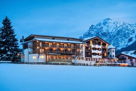 Mareo Dolomites (St. Vigil in Enneberg) im Winter