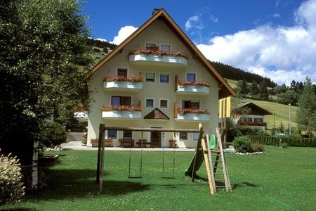 Residence Herrenstein (Prags / Innerprags) im Sommer