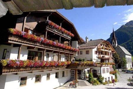 Hotel Berger (Campo Tures / Riva di Tures) in estate