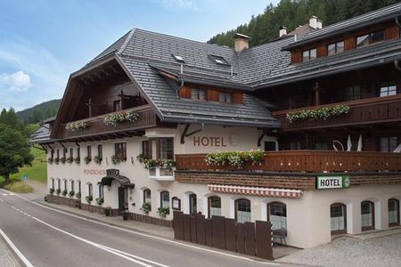 Hotel Mondschein (Sexten / St. Veit) im Sommer