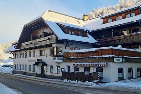 Hotel Mondschein (Sesto / San Vito) in inverno