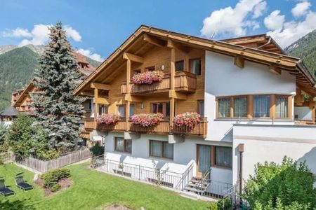 Residence Tauber (Mühlbach / Vals) im Sommer