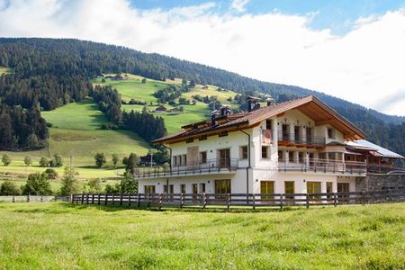 Peil. HighEnd-Basic Apartments (San Candido / Versciaco) in estate