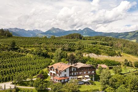 Ferienpension Zummüllerhof (Natz-Schabs) im Sommer