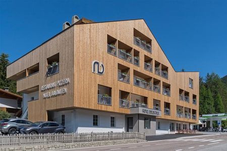 Hotel Dolomiten (Dobbiaco) in estate