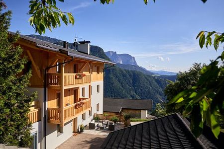 Oberfelsonnerhof (Lajen / St. Peter) im Sommer