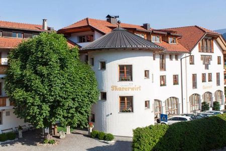 Landhotel Tharerwirt (Valdaora / Valdaora di Sopra) in estate