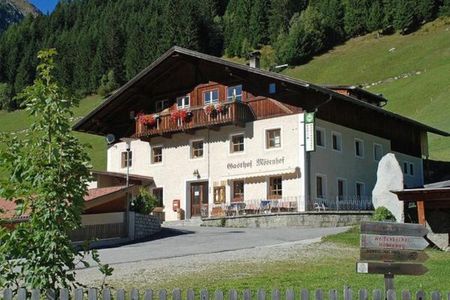 Mesnhöf Mountain Inn (Ahrntal / Weißenbach) im Sommer