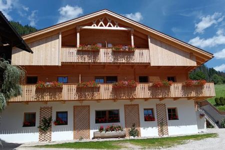 Innerraderhof (San Candido / Prato Drava) in estate