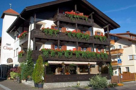 Hotel Olaga (Valdaora / Valdaora di Mezzo) in estate