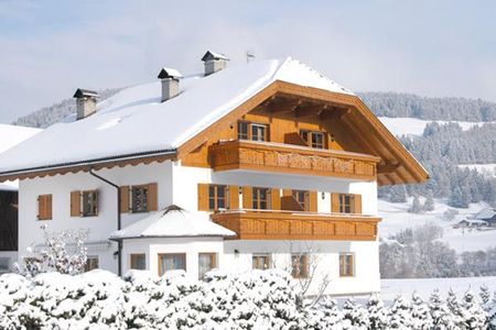 Bio-Bauernhof Unterhölzlhof (Valdaora / Valdaora di Sopra) in inverno