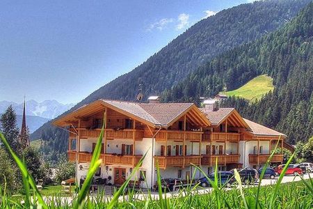 Hotel Gsieserhof (Gsies / St. Magdalena) im Sommer