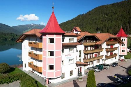 Hotel Seehof (Welsberg-Taisten / Welsberg) im Sommer