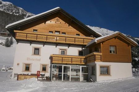 Unterhof (Campo Tures / Riva di Tures) in inverno