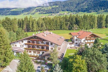 Hotel Hubertushof (Dobbiaco) in estate