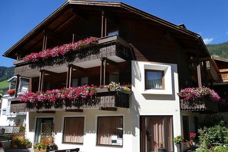 Apartments Rader Hartl-Hof Srl (San Candido) in estate