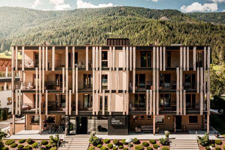 Hotel Christof (Welsberg-Taisten / Welsberg) im Sommer