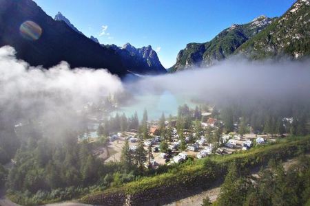 Camping Toblacher See (Toblach) im Sommer
