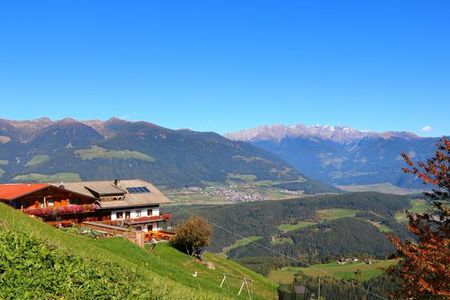 Berggasthof Häusler (San Lorenzo di Sebato) in estate