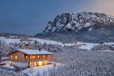 Neuhuberhof (Völs am Schlern) im Winter