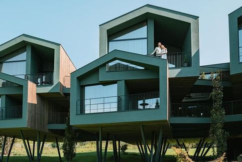 Floris Green Suites