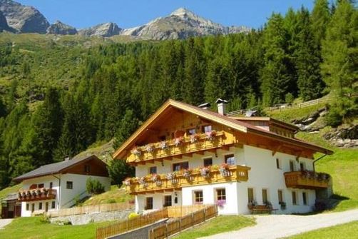 Steinhaus Urlaub im Ahrntal in Südtirol