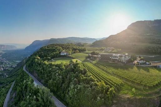 Hotel Tenz (Montagna) in estate